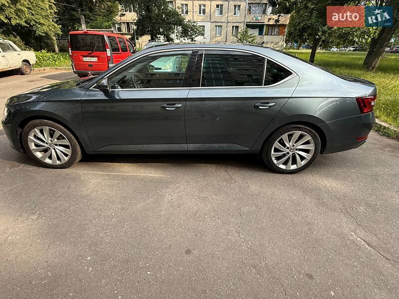 Ліфтбек Skoda Superb 2016 в Києві