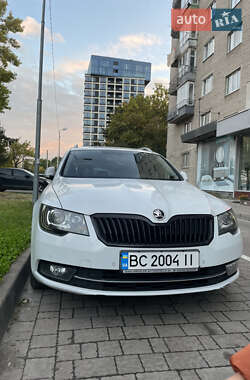 Универсал Skoda Superb 2014 в Львове