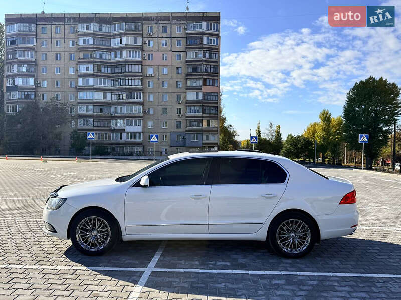 Ліфтбек Skoda Superb 2013 в Кривому Розі
