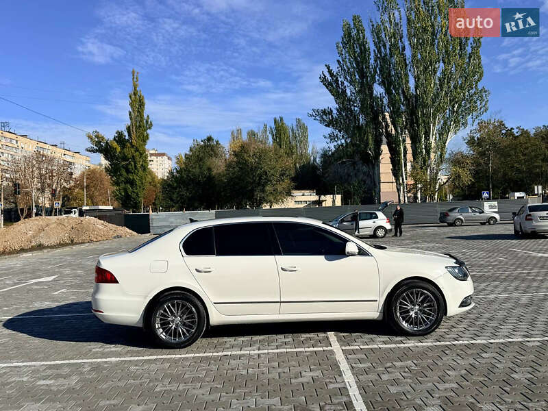 Ліфтбек Skoda Superb 2013 в Кривому Розі