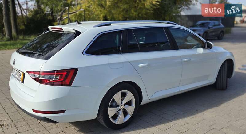 Универсал Skoda Superb 2016 в Бучаче