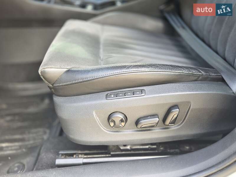 Универсал Skoda Superb 2016 в Бучаче