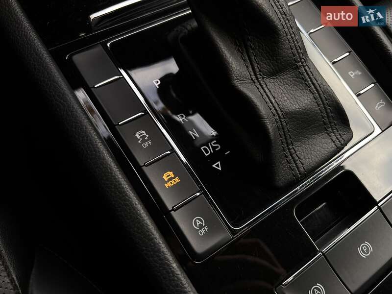 Универсал Skoda Superb 2018 в Ровно