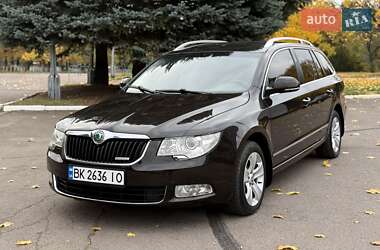 Универсал Skoda Superb 2012 в Ровно