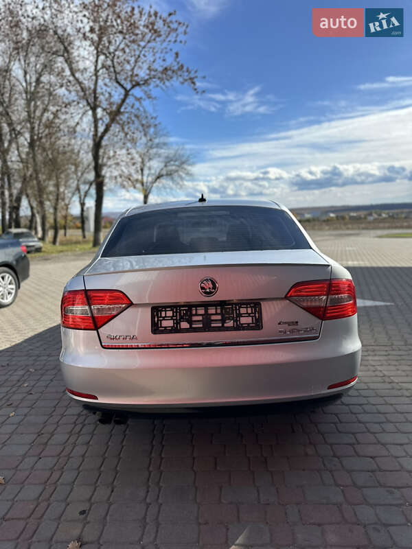 Лифтбек Skoda Superb 2013 в Черновцах
