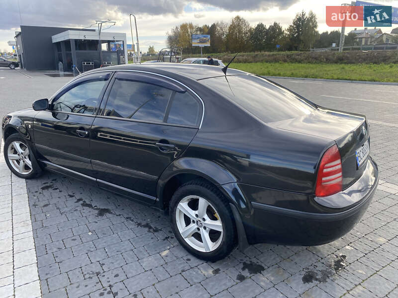Лифтбек Skoda Superb 2006 в Львове