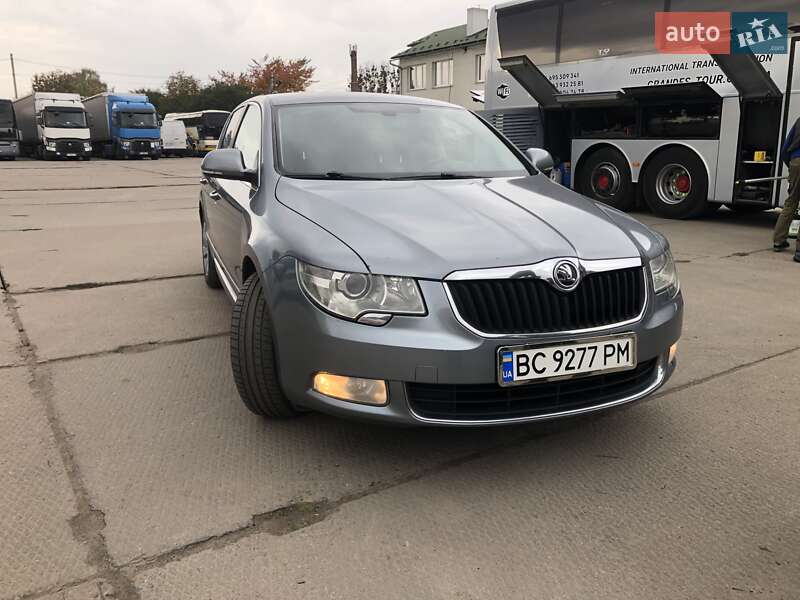 Ліфтбек Skoda Superb 2012 в Львові