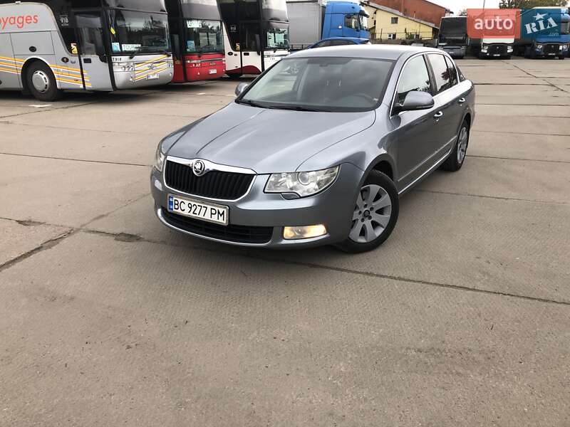 Ліфтбек Skoda Superb 2012 в Львові