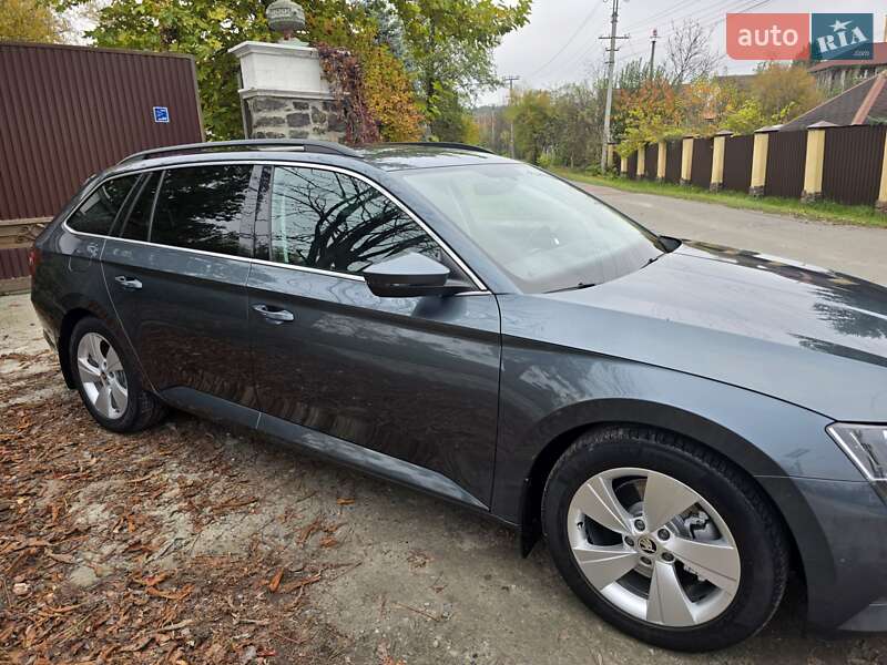 Універсал Skoda Superb 2015 в Києві фото 27 Універсал Skoda Superb 2015 в Києві