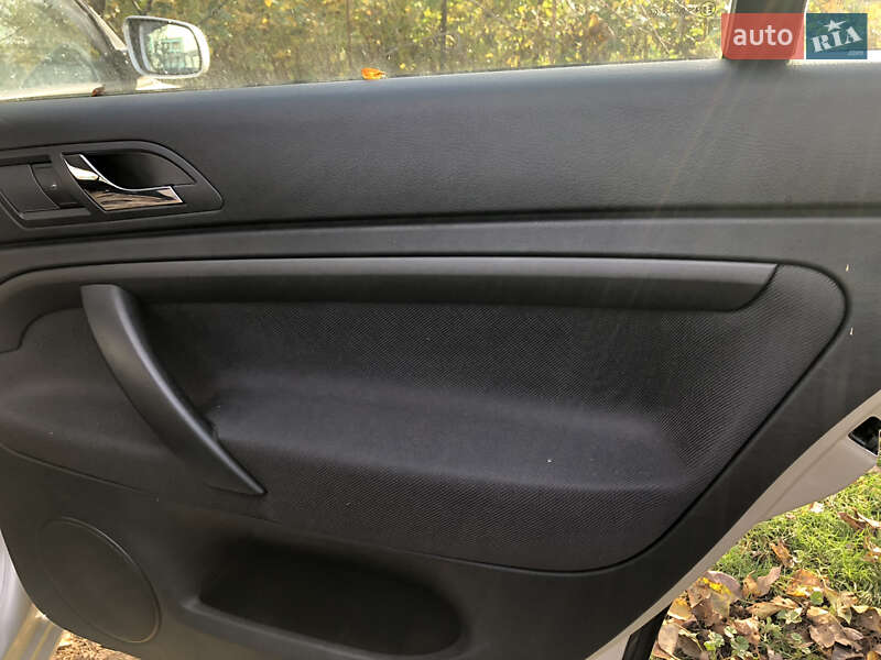 Лифтбек Skoda Superb 2006 в Киеве фото 21 Лифтбек Skoda Superb 2006 в Киеве