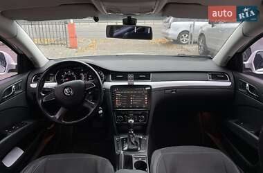 Лифтбек Skoda Superb 2013 в 