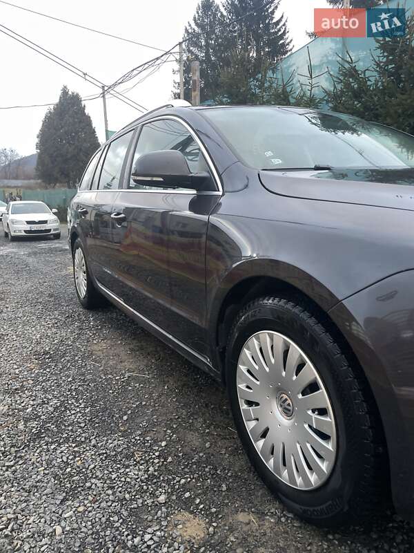 Универсал Skoda Superb 2011 в Ужгороде фото 5 Универсал Skoda Superb 2011 в Ужгороде