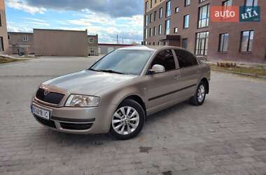 Лифтбек Skoda Superb 2007 в Нетешине