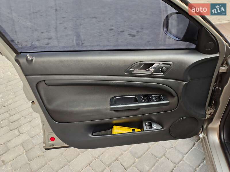 Лифтбек Skoda Superb 2007 в Нетешине