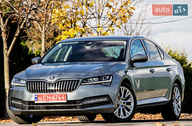 Лифтбек Skoda Superb 2020 в Львове