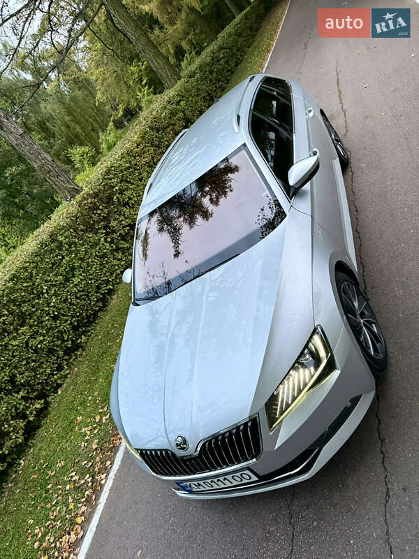 Универсал Skoda Superb 2016 в Звягеле фото 12 Универсал Skoda Superb 2016 в Звягеле