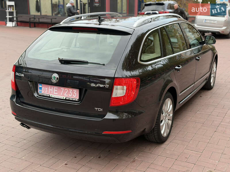 Універсал Skoda Superb 2012 в Рівному