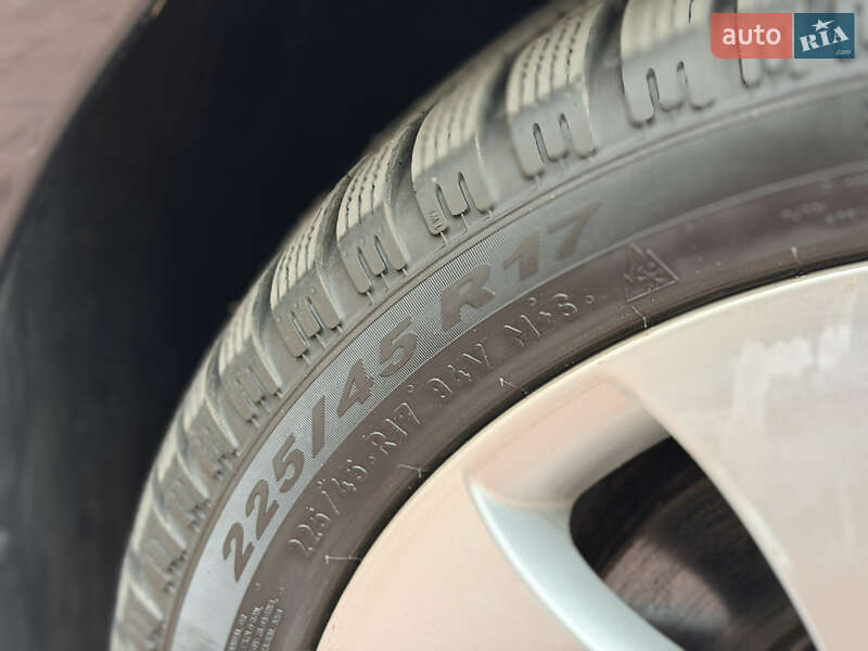 Універсал Skoda Superb 2012 в Рівному