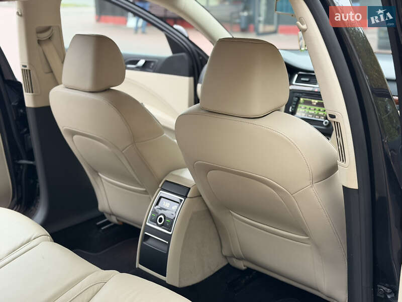 Універсал Skoda Superb 2012 в Рівному