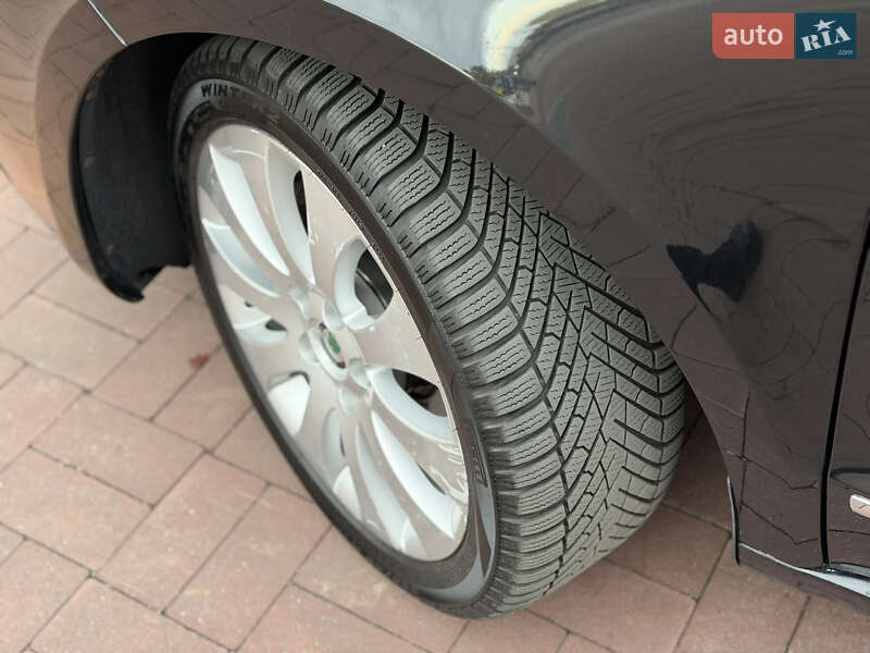 Універсал Skoda Superb 2012 в Рівному