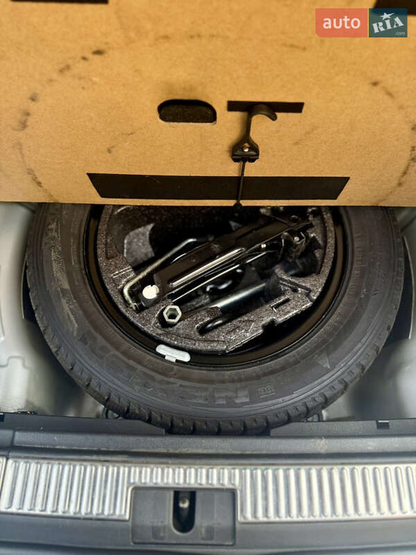 Универсал Skoda Superb 2016 в Звягеле фото 45 Универсал Skoda Superb 2016 в Звягеле