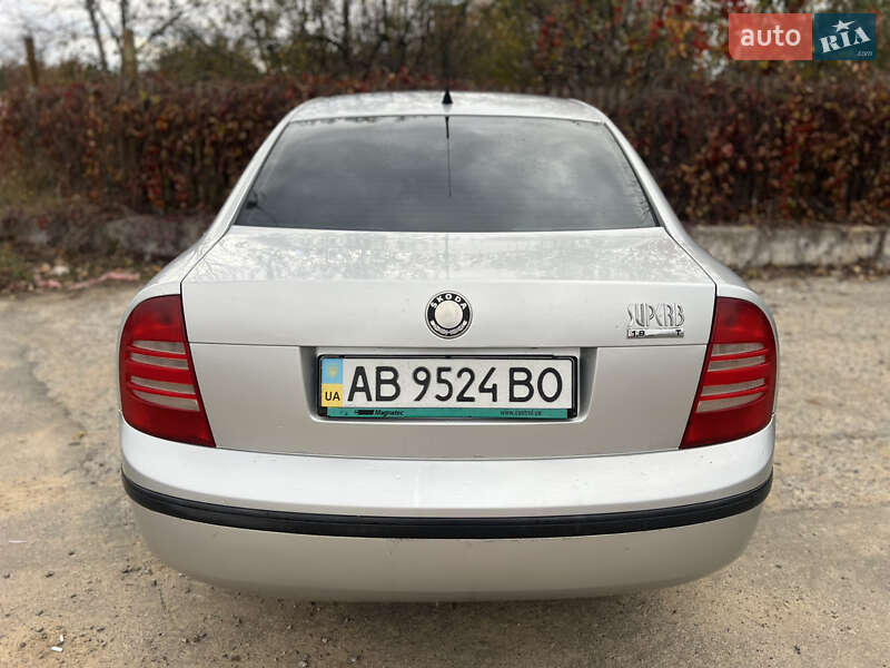 Ліфтбек Skoda Superb 2004 в Вінниці