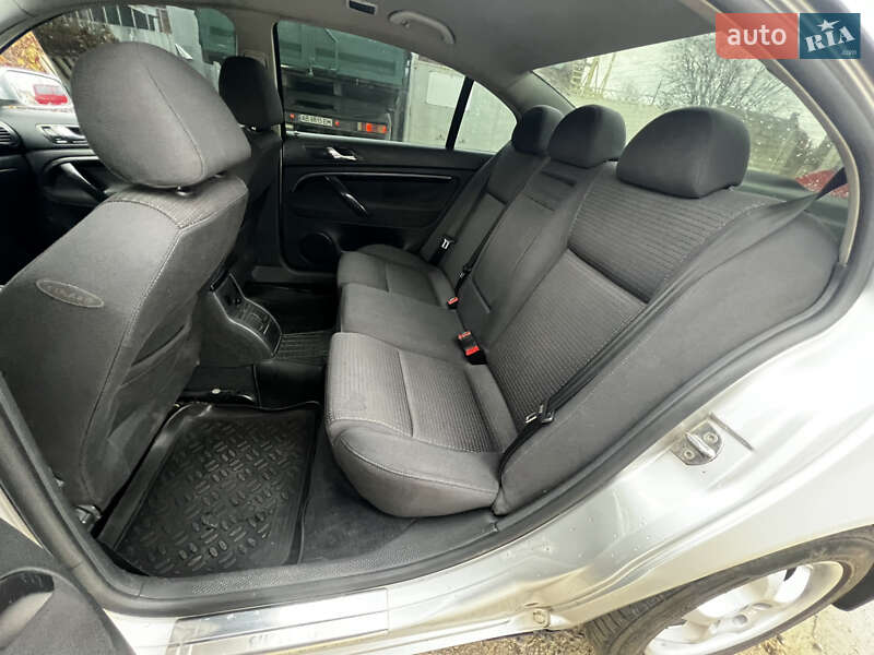 Ліфтбек Skoda Superb 2004 в Вінниці