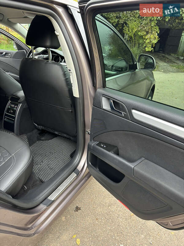 Универсал Skoda Superb 2010 в Ивано-Франковске