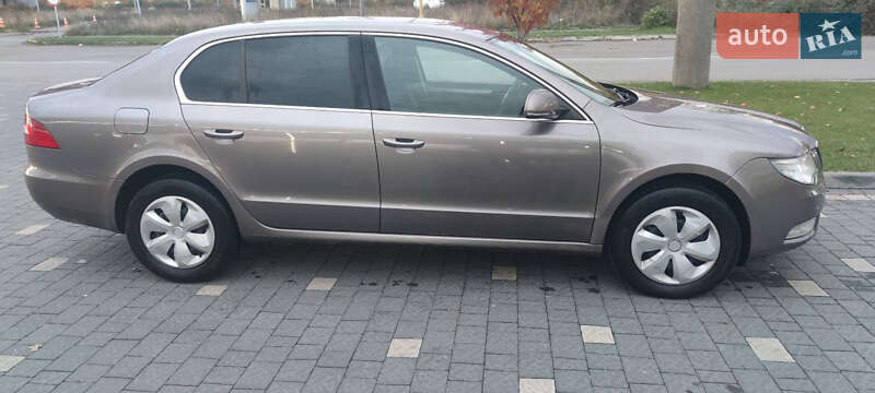 Ліфтбек Skoda Superb 2012 в Ужгороді фото 6 Ліфтбек Skoda Superb 2012 в Ужгороді