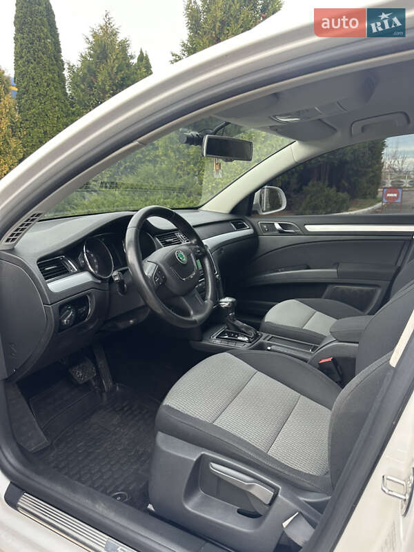 Универсал Skoda Superb 2012 в Ровно фото 12 Универсал Skoda Superb 2012 в Ровно