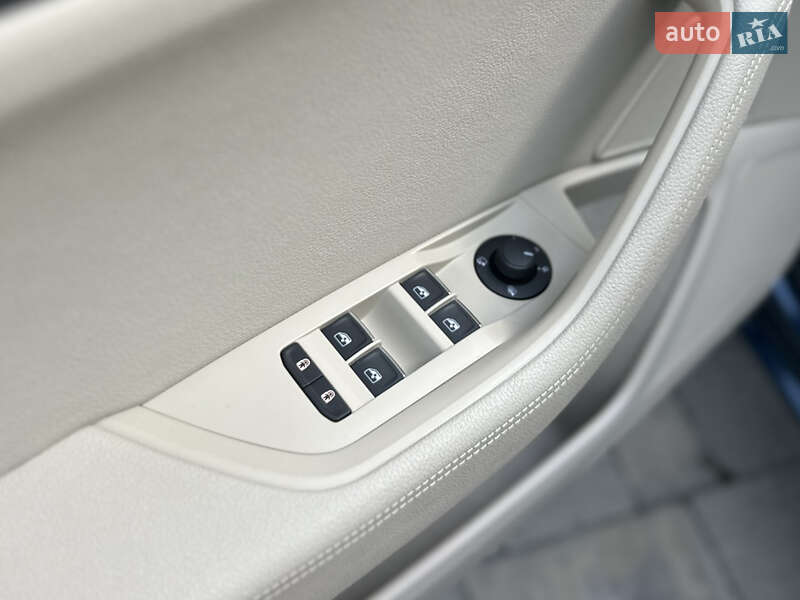 Ліфтбек Skoda Superb 2019 в Луцьку