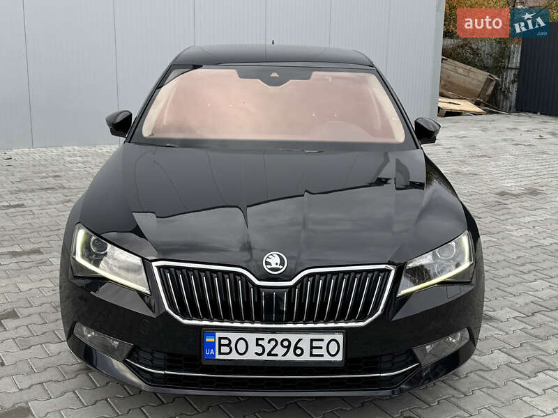 Лифтбек Skoda Superb 2016 в Мукачево
