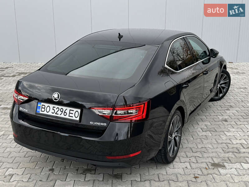 Лифтбек Skoda Superb 2016 в Мукачево