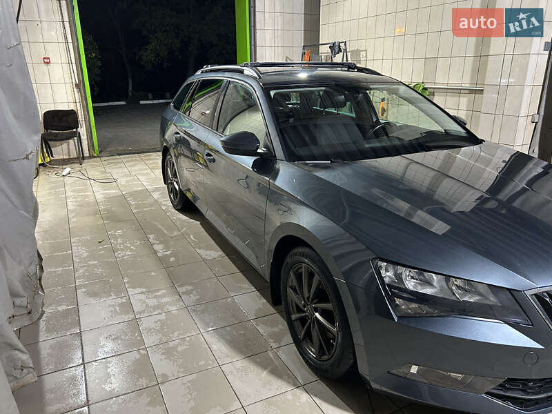 Универсал Skoda Superb 2016 в Кривом Роге