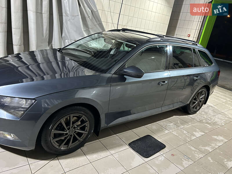 Универсал Skoda Superb 2016 в Кривом Роге