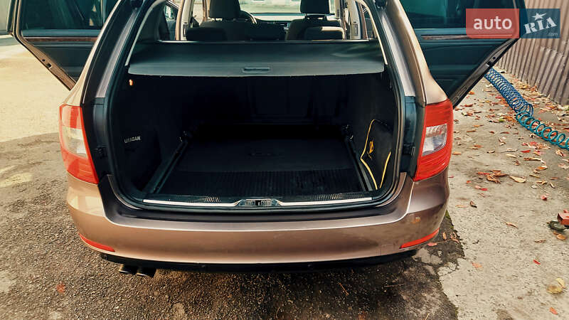 Універсал Skoda Superb 2014 в Києві