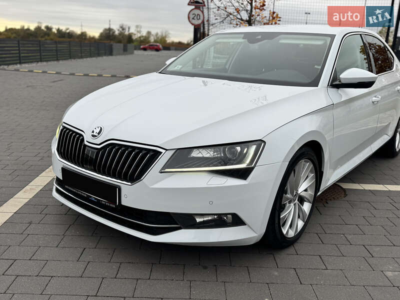 Лифтбек Skoda Superb 2017 в Мукачево