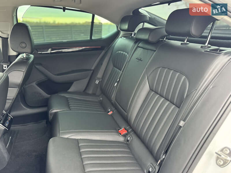 Лифтбек Skoda Superb 2017 в Мукачево