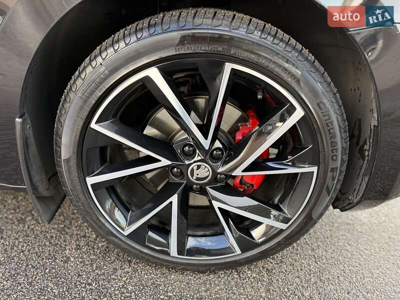 Лифтбек Skoda Superb 2020 в Днепре