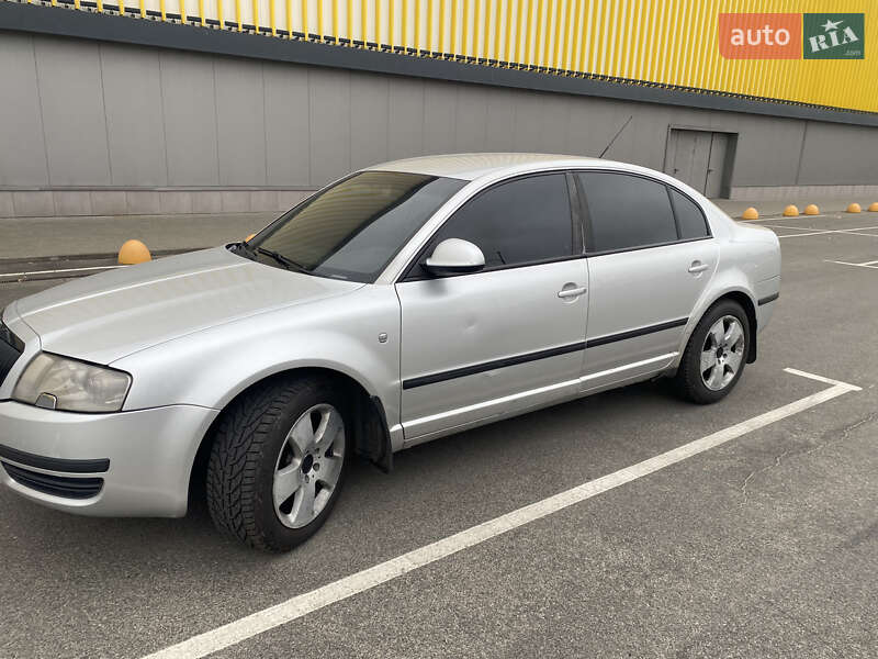 Лифтбек Skoda Superb 2005 в Киеве фото 4 Лифтбек Skoda Superb 2005 в Киеве