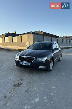 Универсал Skoda Superb 2011 в Ровно
