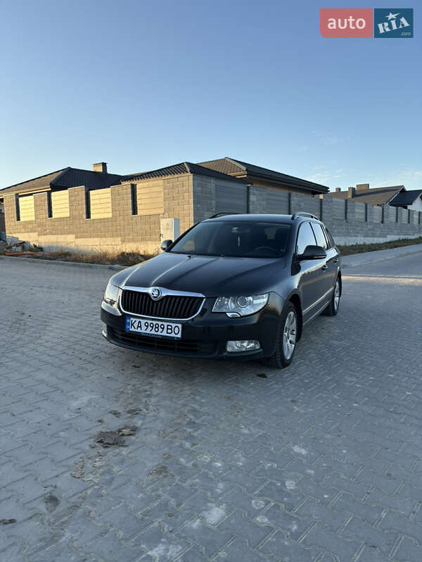 Skoda Superb 2011