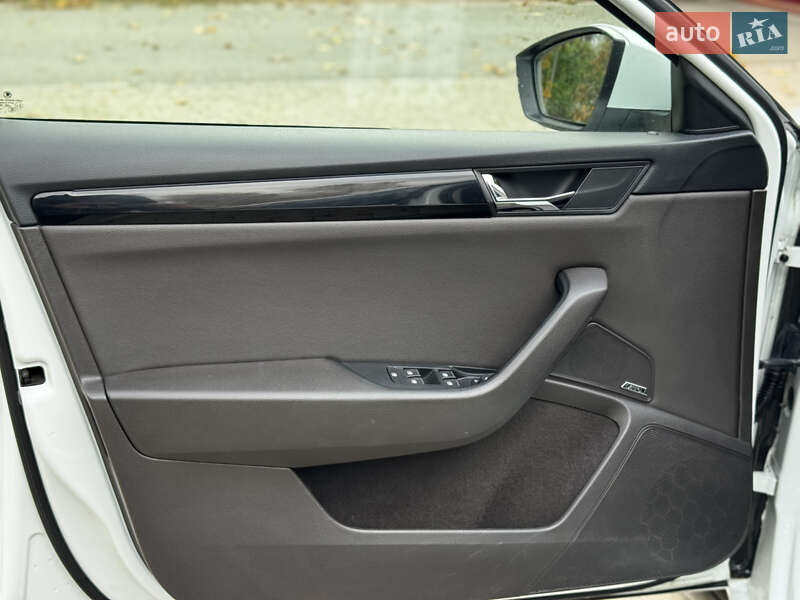 Универсал Skoda Superb 2015 в Василькове