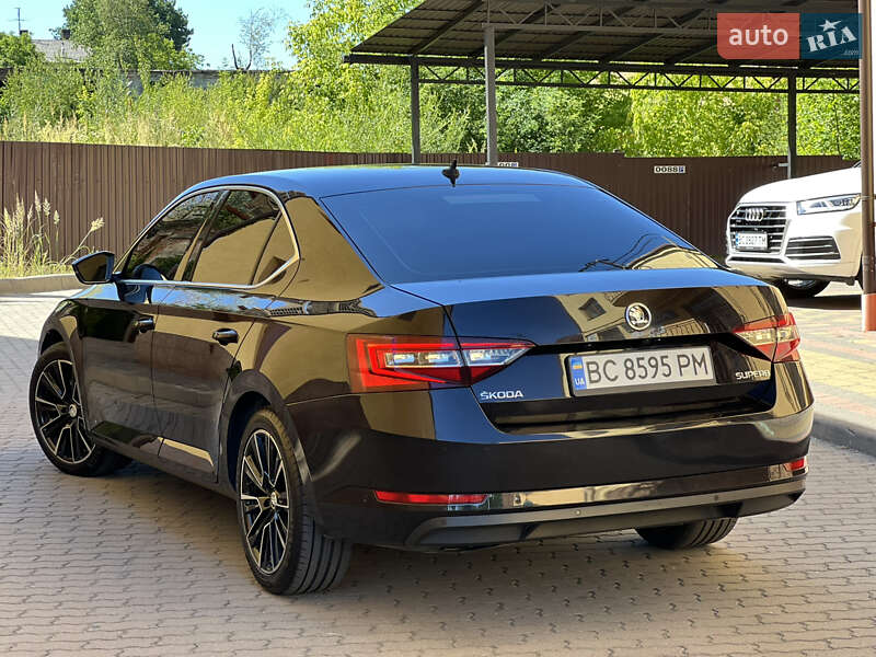 Ліфтбек Skoda Superb 2017 в Дрогобичі