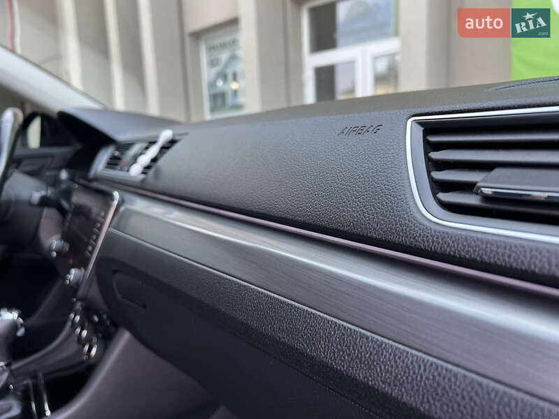 Ліфтбек Skoda Superb 2017 в Дрогобичі