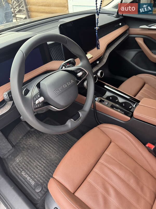 Лифтбек Skoda Superb 2025 в Киеве