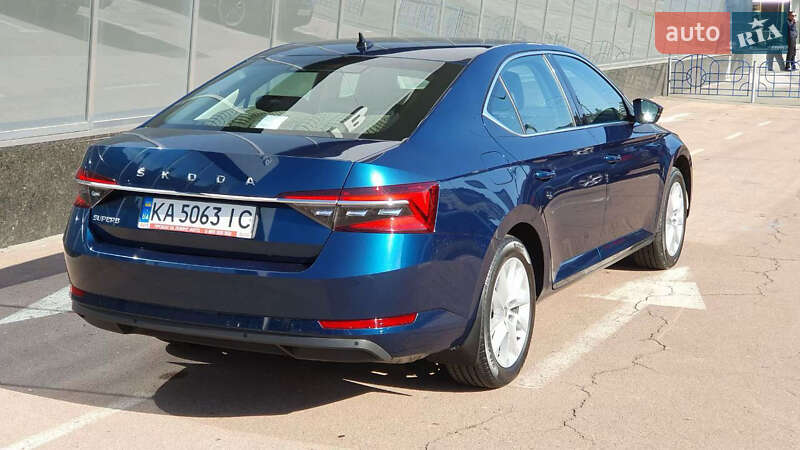Лифтбек Skoda Superb 2021 в Киеве