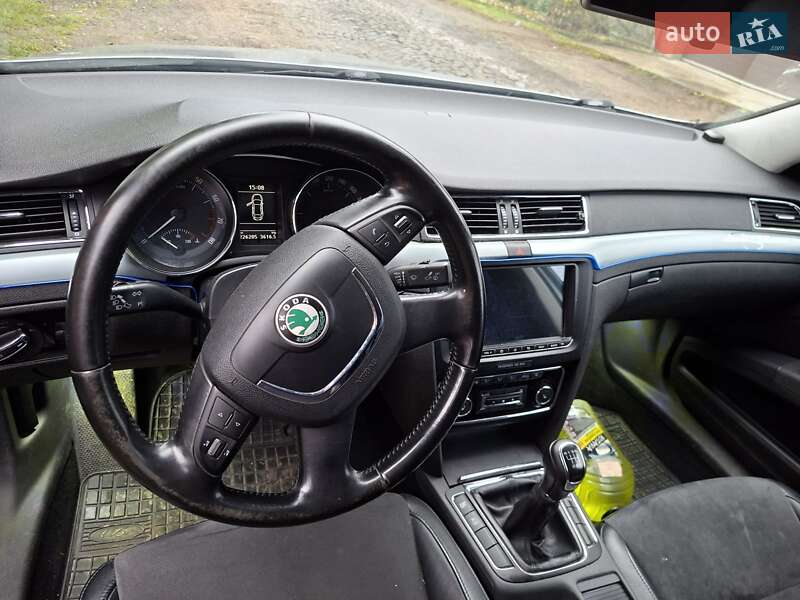 Лифтбек Skoda Superb 2009 в Иршаве