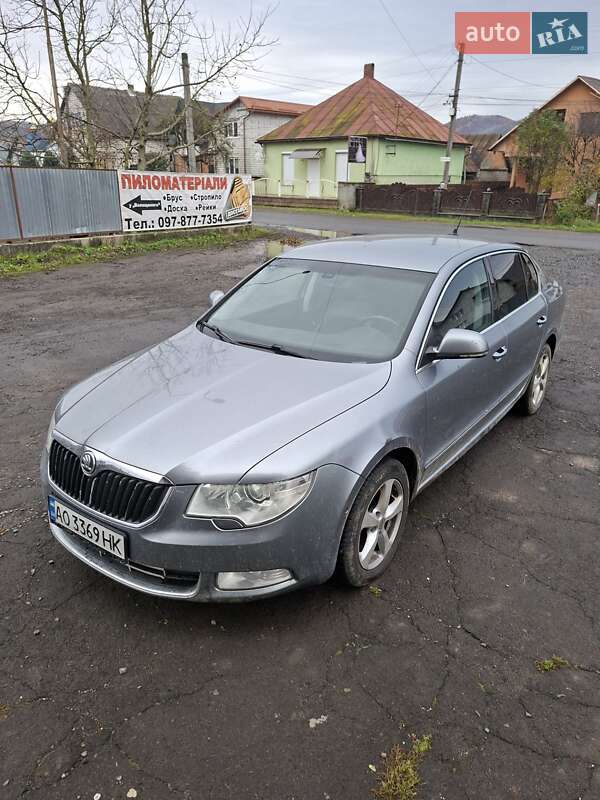 Лифтбек Skoda Superb 2009 в Иршаве