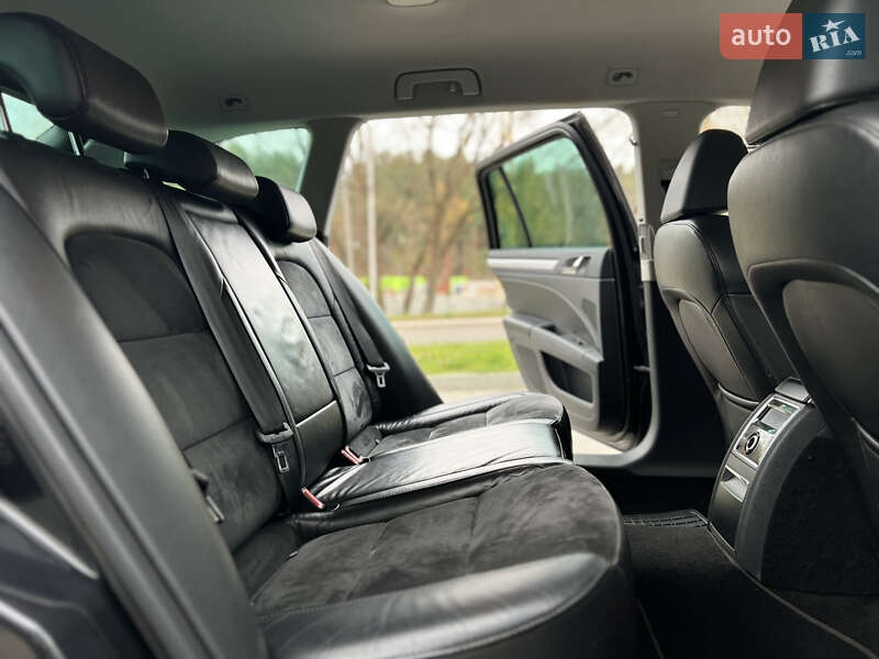 Универсал Skoda Superb 2012 в Новояворовске